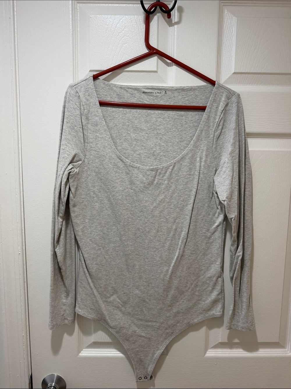 Abercrombie & Fitch Light Gray Long-Sleeve Scoop Neck Bodysuit XL